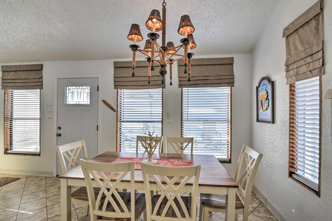 Galveston Beachfront House With Deck And Ocean Views! Exterior photo